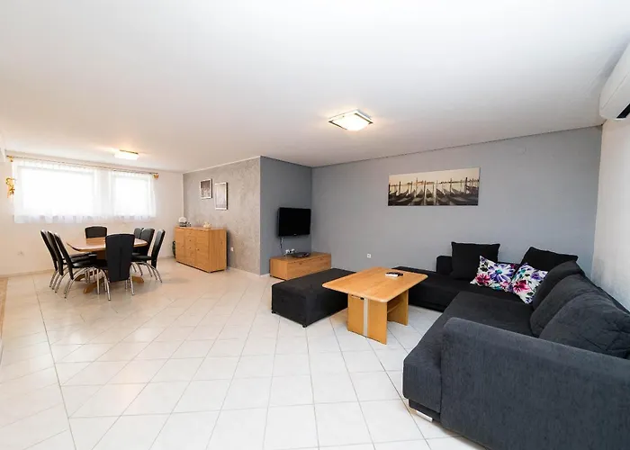 Apartmán Dea 3 Spacious Lower-level