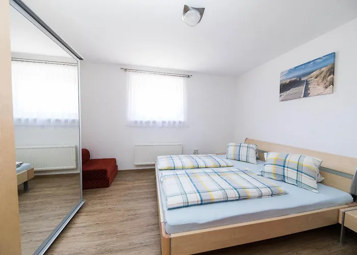 Dea 3 Spacious Lower-level