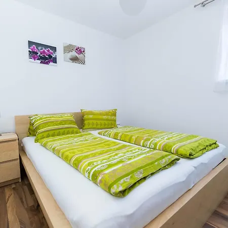 Dea 3 Spacious Lower-level Apartament Crikvenica