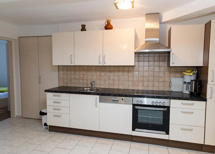 Dea 3 Spacious Lower-level * Crikvenica